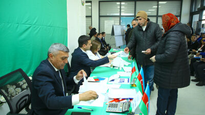 Azerbaycan'daki cumhurbaşkanı seçimine, Ermenistan işgalinden