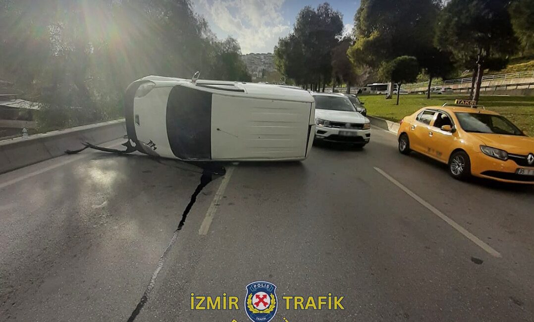 Yeşildere Caddesi üzeri Bornova