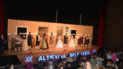 Altıeylül’de sinema ve tiyatro etkinlikleri büyük beğeni topladı
