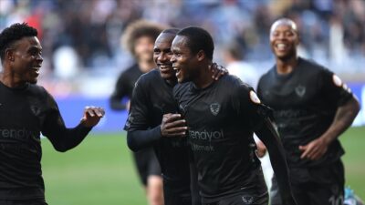 Hatay Spor 3 puanı 3 golle aldı