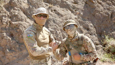 Azerbaycan ve Kazakistan askeri personelinin