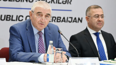 Parlamento seçimlerinde milletvekilliği için 990