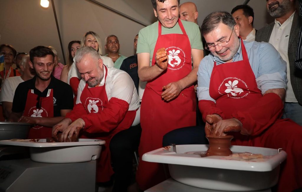 Menemen, Festivale Görkemli Bir