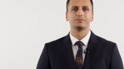 Bornova Belediye başkanı meclise açıklama yapıyor