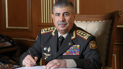 Cənab zabitlər, yoldaş gizirlər, miçmanlar,