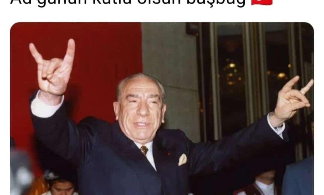 ATATÜRK'ün Resmini indiren İngiliz