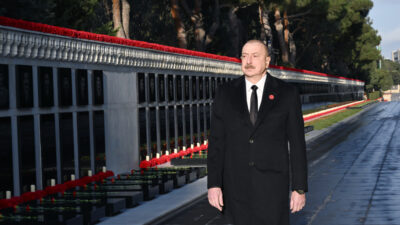 Prezident İlham Əliyev 20 Yanvar şəhidlərinin xatirəsini yad edib