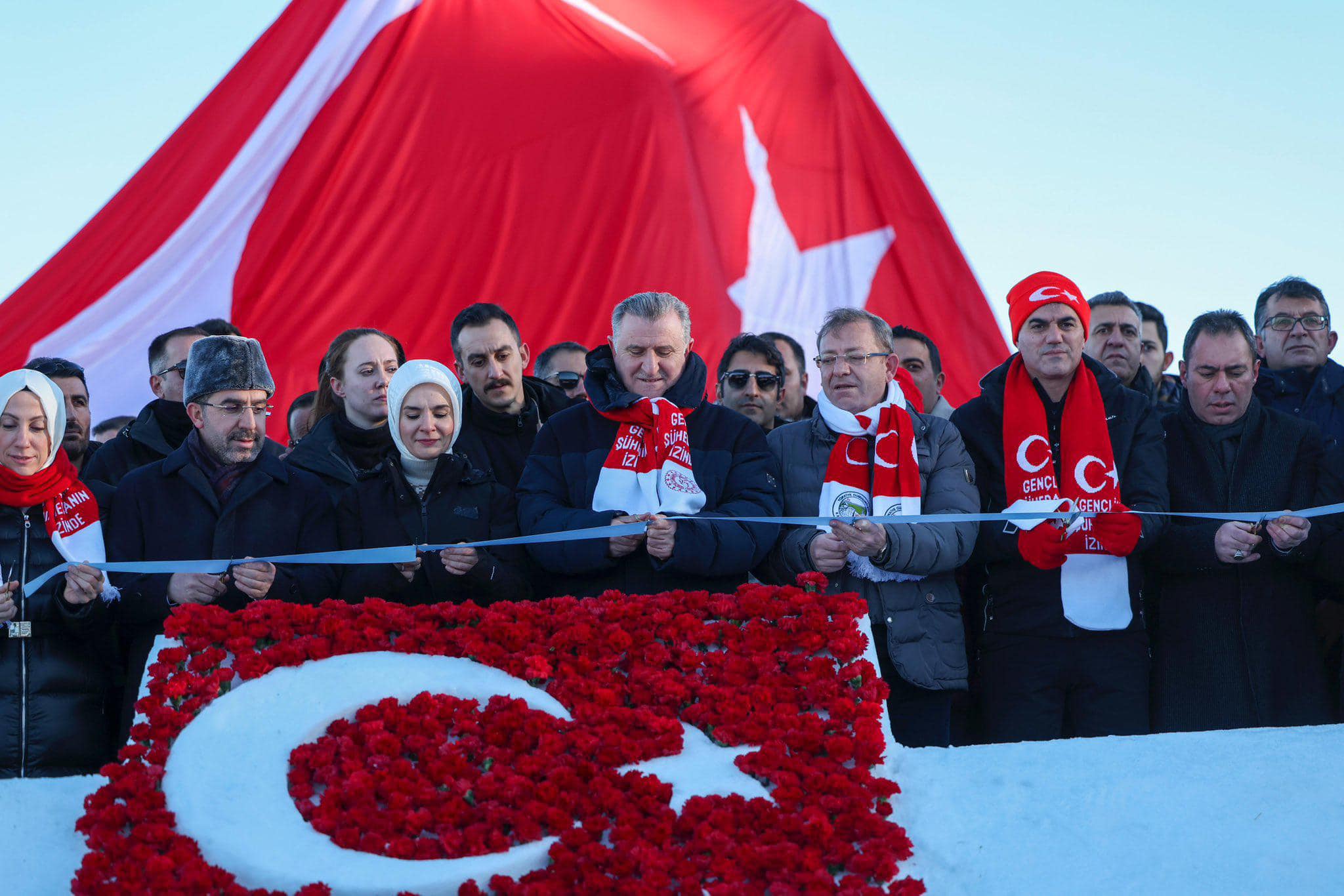 Ötügen SENGER: Sarıkamış Şehitleri Programına katıldı.