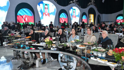 Leyla Əliyeva və Arzu Əliyeva şəhid anaları ilə iftar məclisində iştirak ediblər