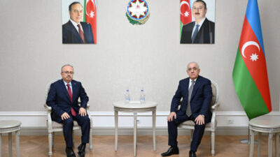 Baş nazir Əli Əsədov Türkiyənin Azərbaycandakı səfiri ilə görüşüb