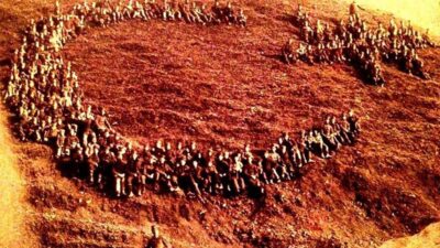 Çanakkale ruhu Dağ, taş, toprak Mehmetçik. Dağın taşın toprağın altı Mehmetçik Turan RECEPOĞLU