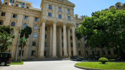 XİN: Fransanın ikiüzlü siyasəti regionda davamlı sülh perspektivlərinə mane olur