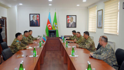 Qazaxıstanlı qonaqlar Komando və XTQ hərbi hissələrində olublar