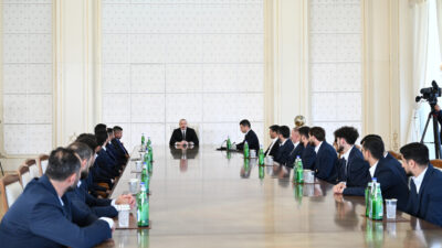 Prezident İlham Əliyev minifutbol üzrə dünya çempionatının qalibi olan Azərbaycan milli komandasının üzvlərini qəbul edib