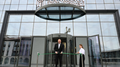 Prezident İlham Əliyev “Xankəndi” Biznes Mərkəzinin açılışında iştirak edib