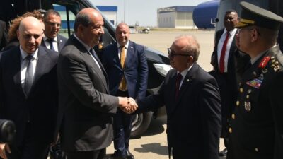 Şimali Kipr Türk Respublikasının Prezidenti Ersin Tatar Bakıya gəlib.